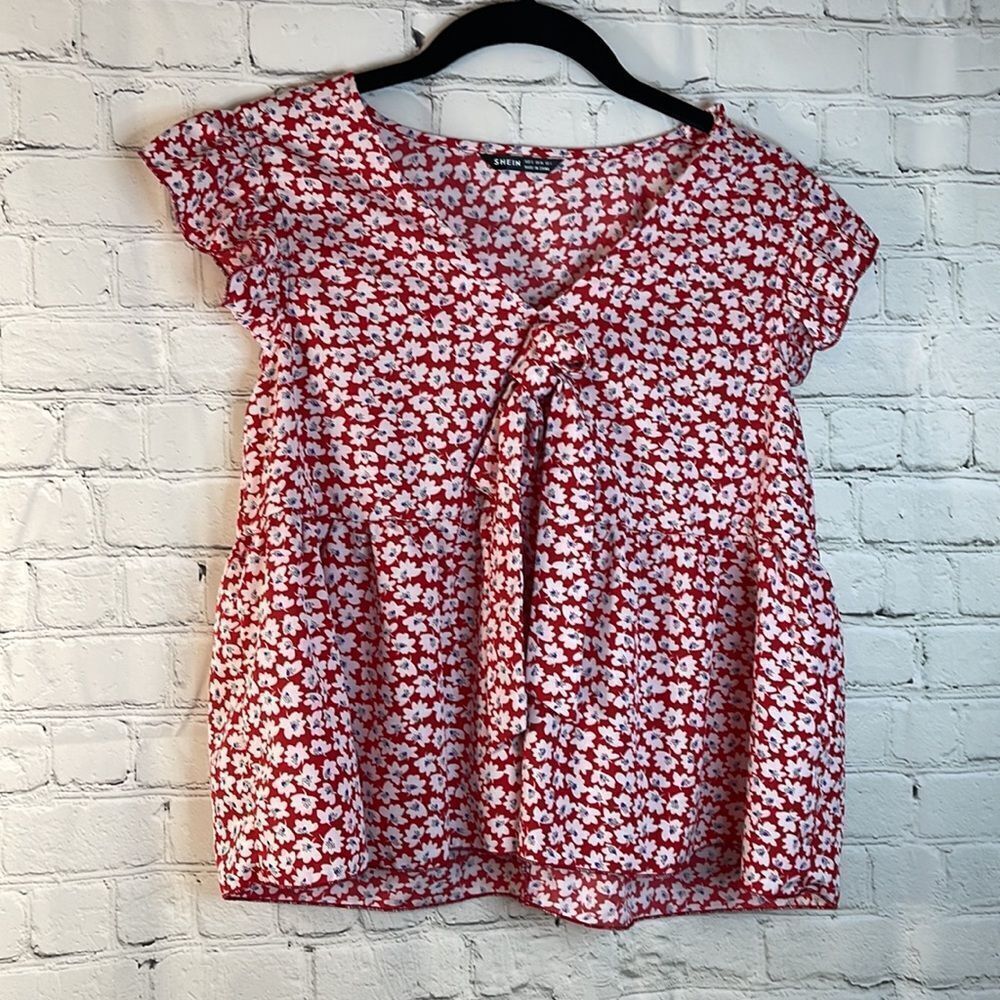 Shein red and white printed top small